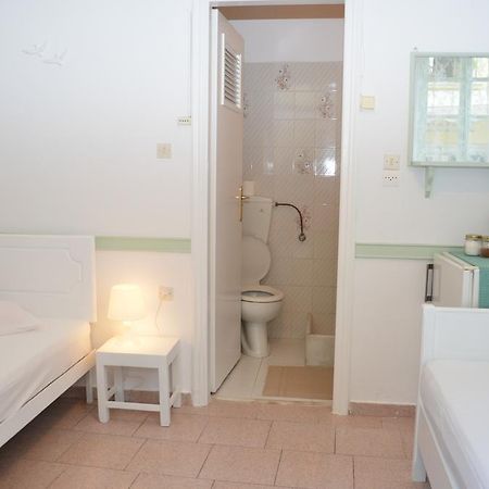 Aegli Rooms Tínos 部屋 写真