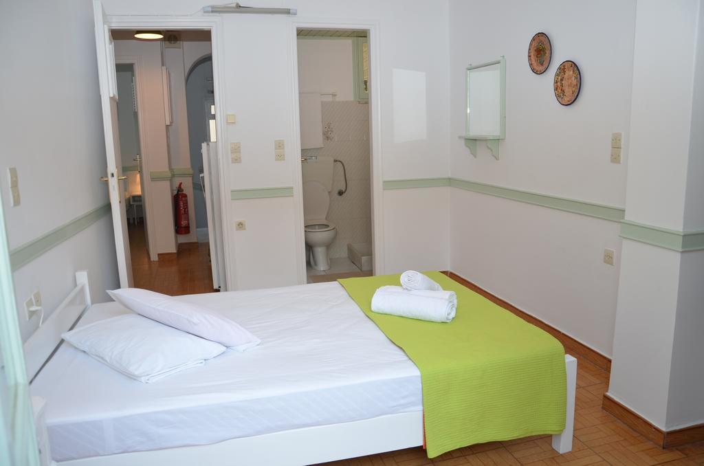 Aegli Rooms Tínos 部屋 写真