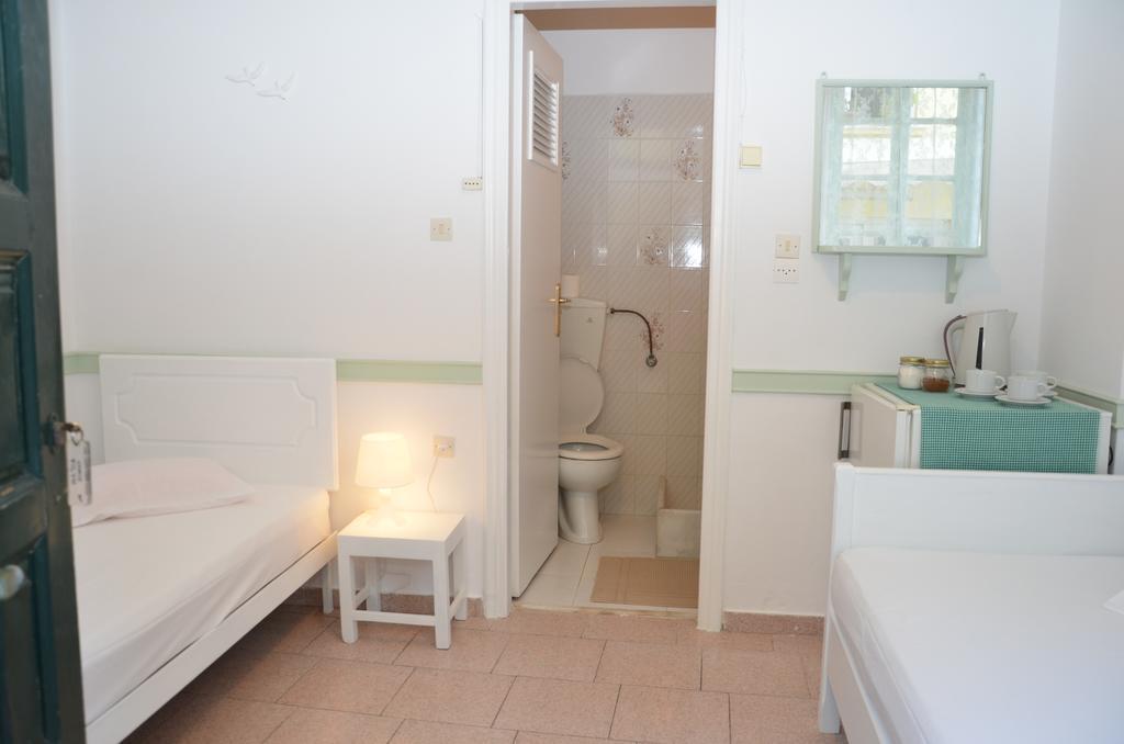 Aegli Rooms Tínos 部屋 写真